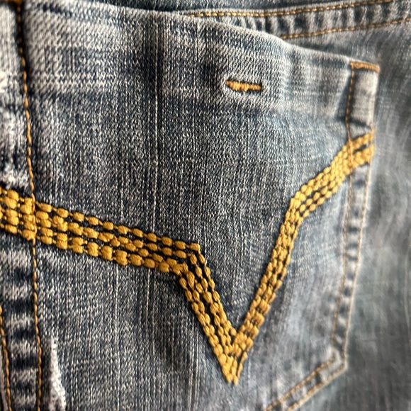 Volcom Blue Jean Shorts with Distressed Hem size 1 - Picture 13 of 16